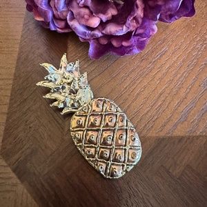 Vintage Copper and Metal Pineapple Shaped Brooch Pendant Scarf Holder